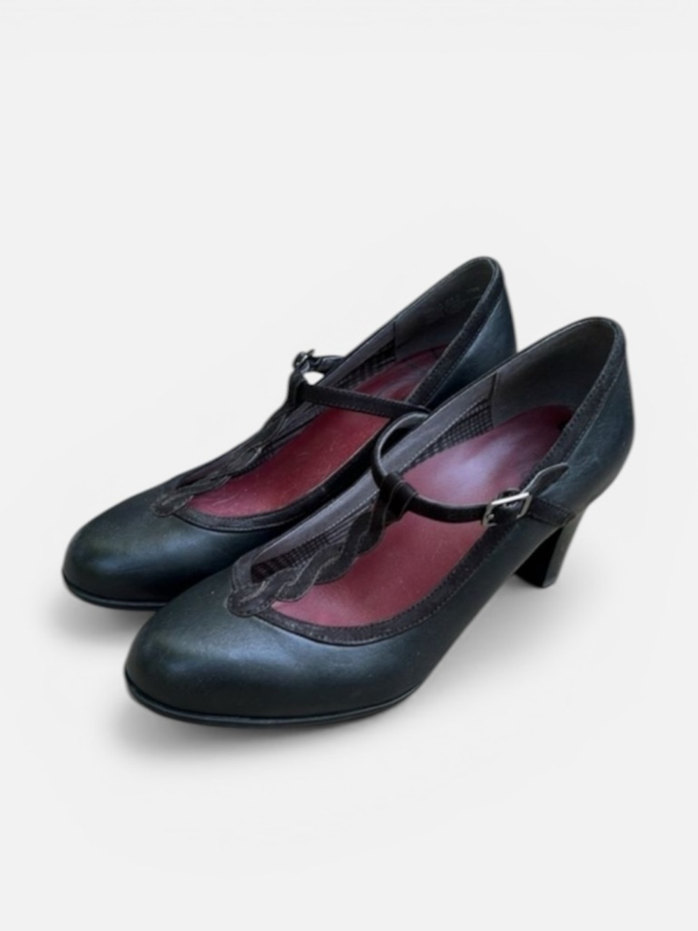 Abeo “Vella” Leather T-Strap Mary Jane in Black Size 6 1/2N